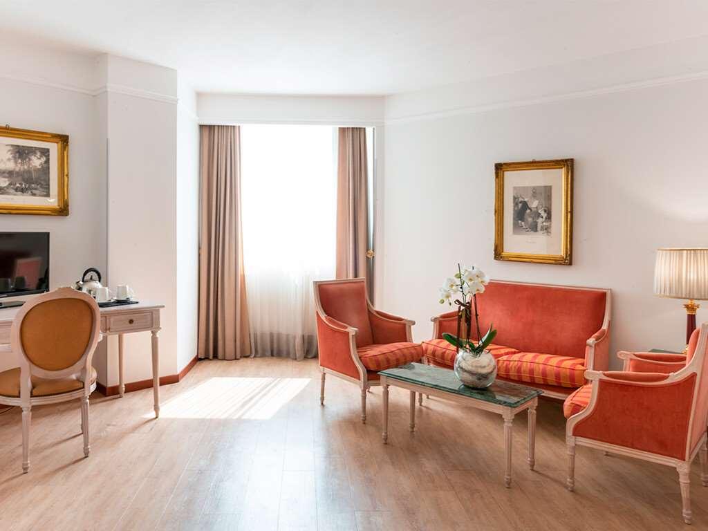 Shg De La Hotel 4*