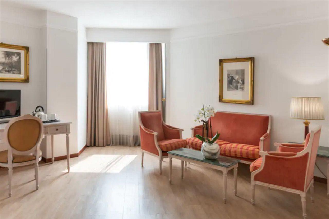 Shg De La Hotel