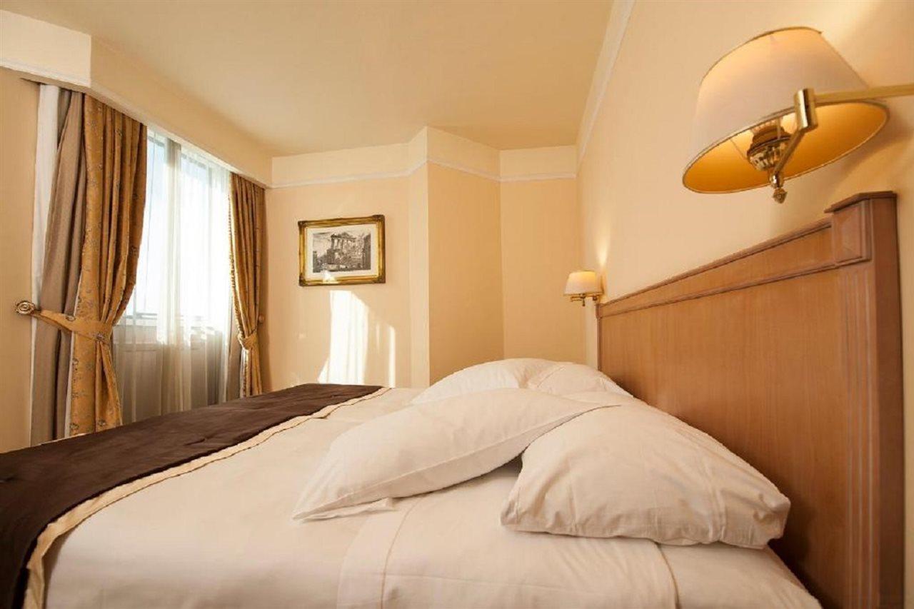 Hotel Shg De La